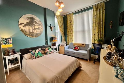 2 bedroom ground floor flat for sale, Abbey Road, Torquay TQ2