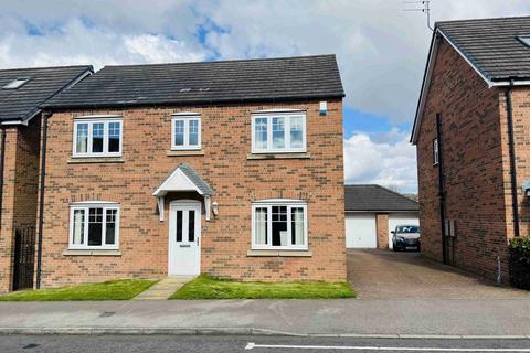 4 bedroom detached house to rent, Bridle Way, Houghton Le Spring, Tyne & Wear, DH5
