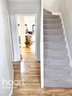 11 Recreation Avenue, Romford, RM7 9ET