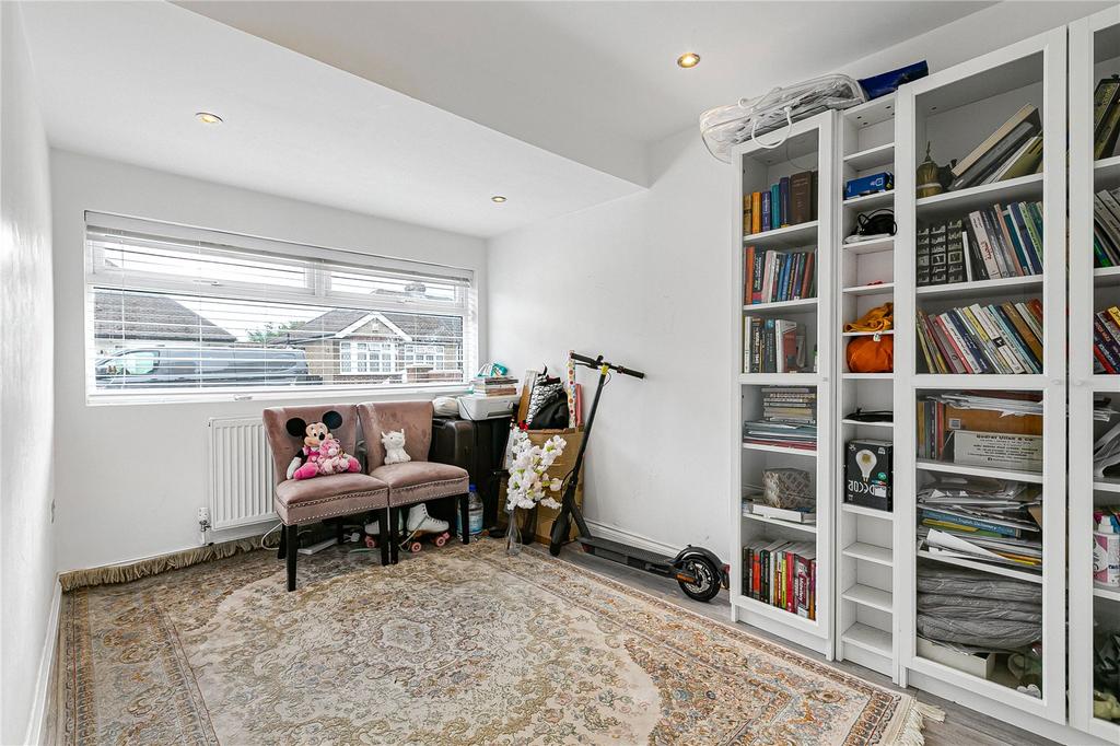 Reception/Bedroom