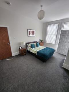 1 bedroom in a house share to rent, Alpha Drive, Birkenhead CH42