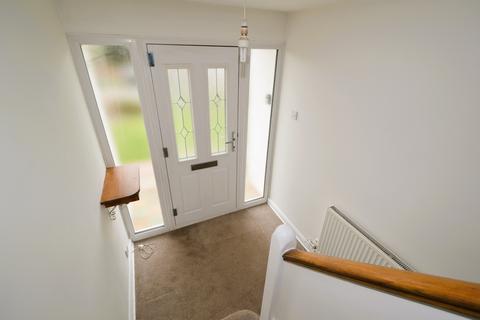 2 Cedar Close, Bagshot, GU19 5AD