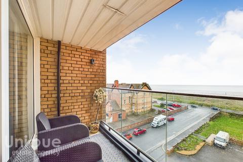 2 bedroom apartment for sale, Royal Beach Court, North Promenade, Lytham St. Annes, FY8