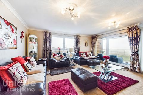 2 bedroom apartment for sale, Royal Beach Court, North Promenade, Lytham St. Annes, FY8