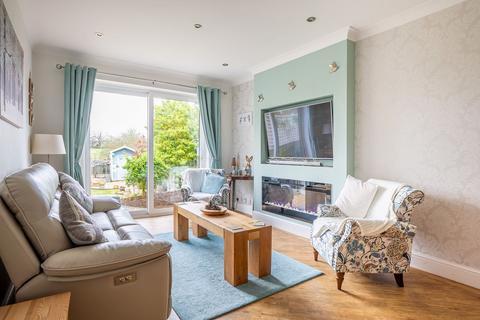 104a Burnham Road, Hullbridge, Hockley, SS5 6HQ