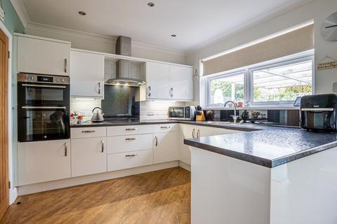 104a Burnham Road, Hullbridge, Hockley, SS5 6HQ