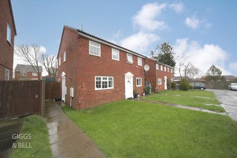 2 bedroom semi-detached house for sale, Barnston Close, Luton, Bedfordshire, LU2