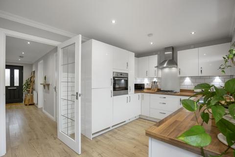 1 Corby Craig Crescent, Bilston, Roslin, EH25 9TF