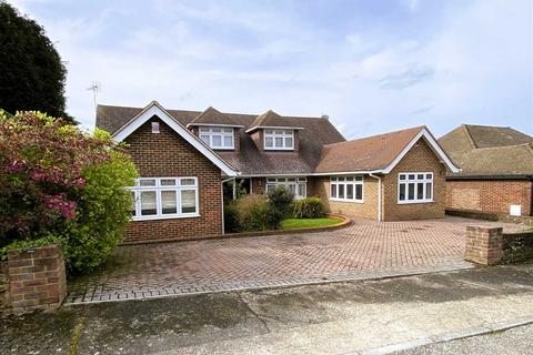 6 bedroom detached house for sale - The Yews, Gravesend