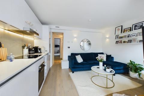 1 bedroom flat for sale, Uplands House,  Cryers Hill