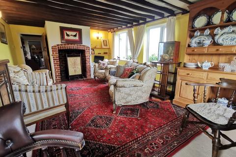 5 bedroom cottage for sale, Norwich Road, Denton, Harleston