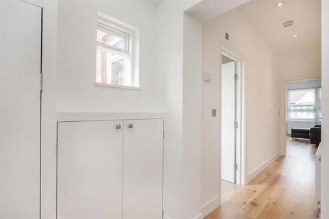 2 bedroom flat to rent, Kings Road, Willesden Green, NW10