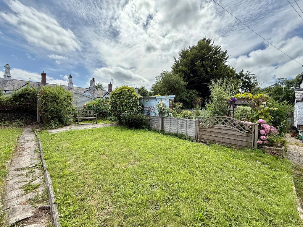 Sunny Level Gardens