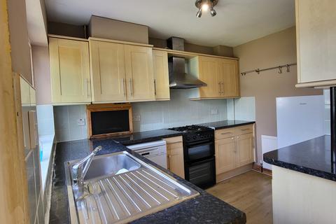 3 bedroom semi-detached house to rent, Beechcroft Avenue, Croxley Green, WD3