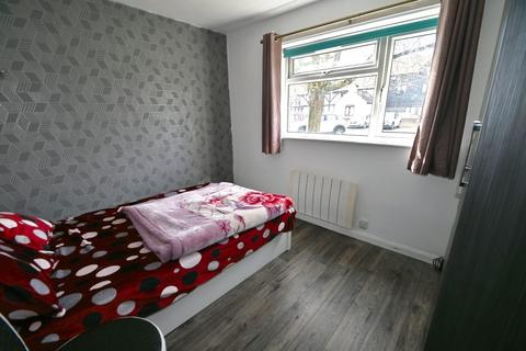 8 Tithe Court, Slough, SL3 8AS