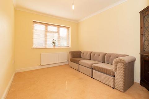 27a Eglise Road, Warlingham, CR6 9SE