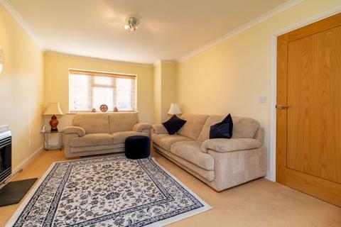 27a Eglise Road, Warlingham, CR6 9SE