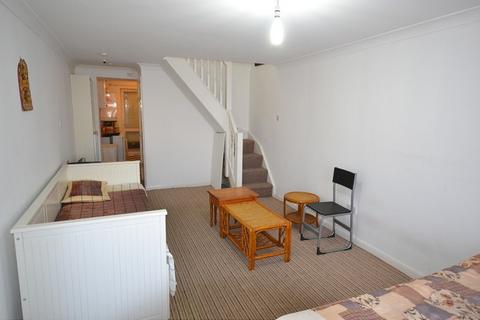 1 bedroom terraced house to rent, Gresham Drive, Romford