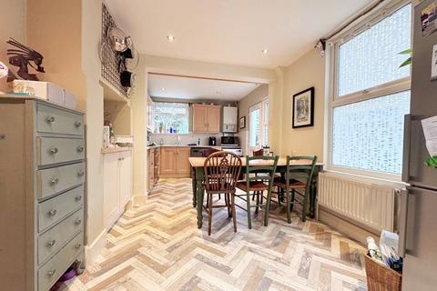 4 bedroom terraced house for sale, Hythe Road, Brighton