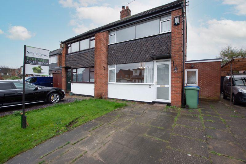 Brook Drive, Astley M29 7HR 2 bed semidetached house £230,000