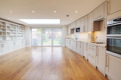 32 Jones Road, Goffs Oak, Waltham Cross, EN7 5JS