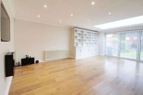32 Jones Road, Goffs Oak, Waltham Cross, EN7 5JS