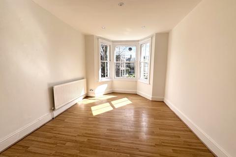 2 bedroom flat to rent, London E5