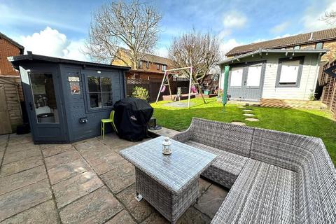 8 Farmbrook, Luton, LU2 7SQ