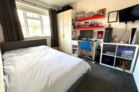 8 Farmbrook, Luton, LU2 7SQ
