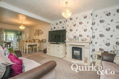 4 bedroom semi-detached house for sale, Denham Road, Canvey Island, SS8
