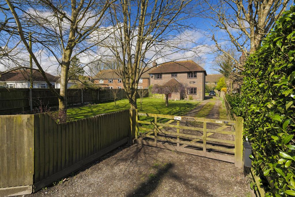 High Street, Lyminge, Folkestone, CT18 4 bed detached house for sale