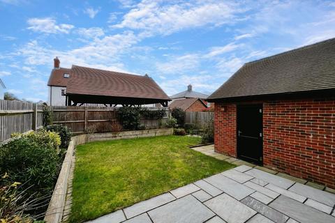 11 Fuggle Drive, Tenterden, TN30 6FJ
