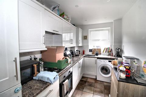2 bedroom flat for sale, St Lukes Court, Church Hill, Newhaven