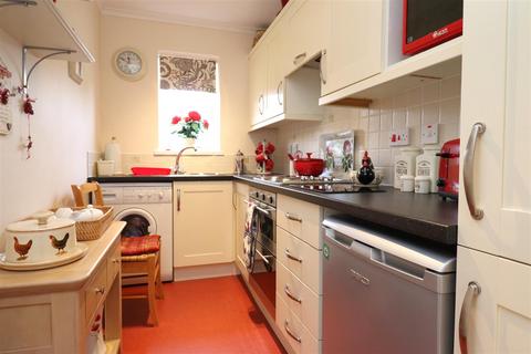 1 bedroom bungalow for sale, Wold View, South Cave, Brough