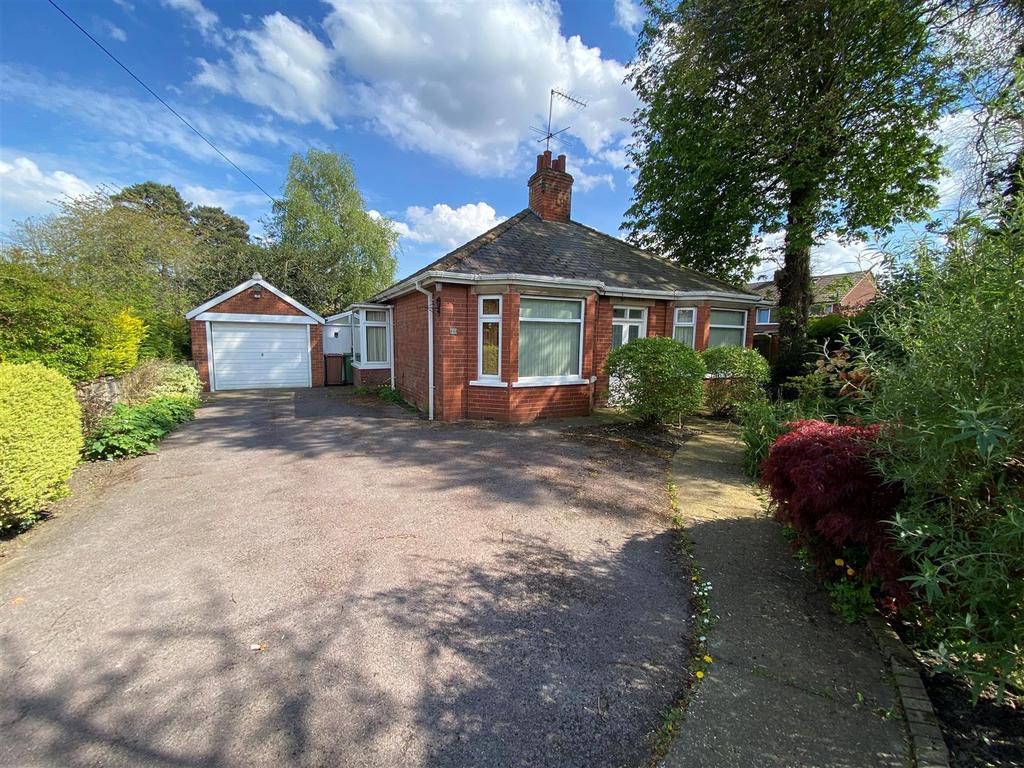 Southwood Road, Cottingham 3 bed detached bungalow for sale £330,000