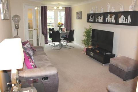 2 bedroom flat for sale, Ingle Court, Market Weighton, York