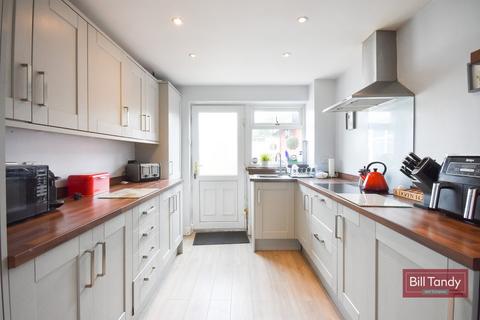 3 Bower Close, Lichfield, WS13 6AZ