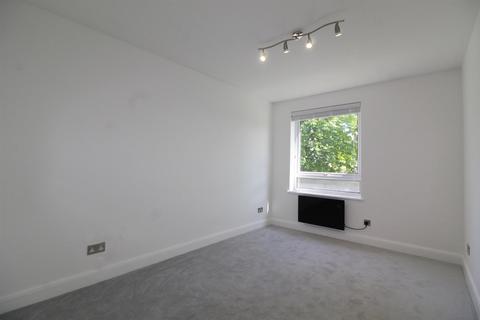 2 bedroom apartment for sale, Warwick Road, Barnet EN5