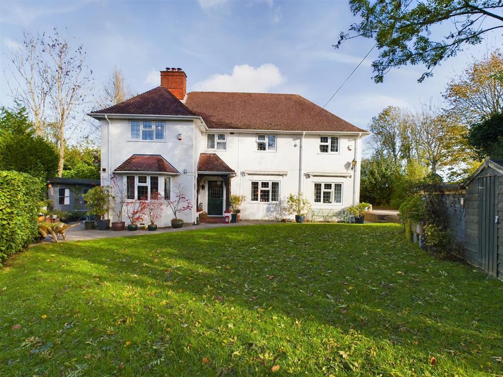 Woodplace Lane, Coulsdon CR5 4 bed detached house for sale £999,950