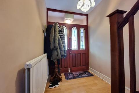 3 bedroom end of terrace house for sale, Eton Road, Ilford