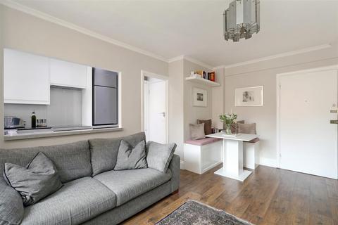 1 bedroom flat for sale, Upper Richmond Road, London