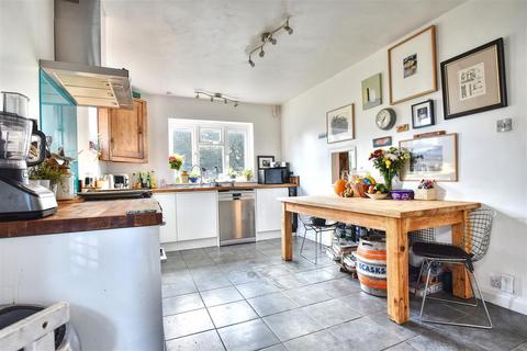 1 Beaulieu Road, Bexhill-on-sea, TN39 3AD