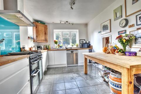 1 Beaulieu Road, Bexhill-on-sea, TN39 3AD