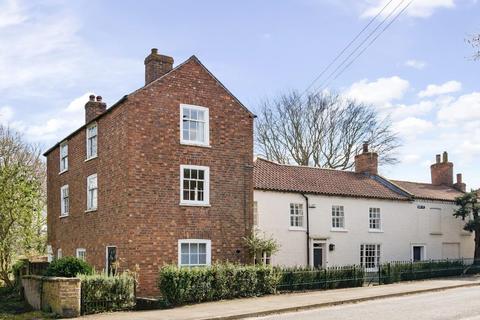 4 bedroom semi-detached house for sale, West Street, Horncastle