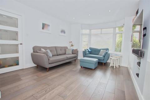 3 bedroom semi-detached house for sale, Featherstone Gardens, Borehamwood