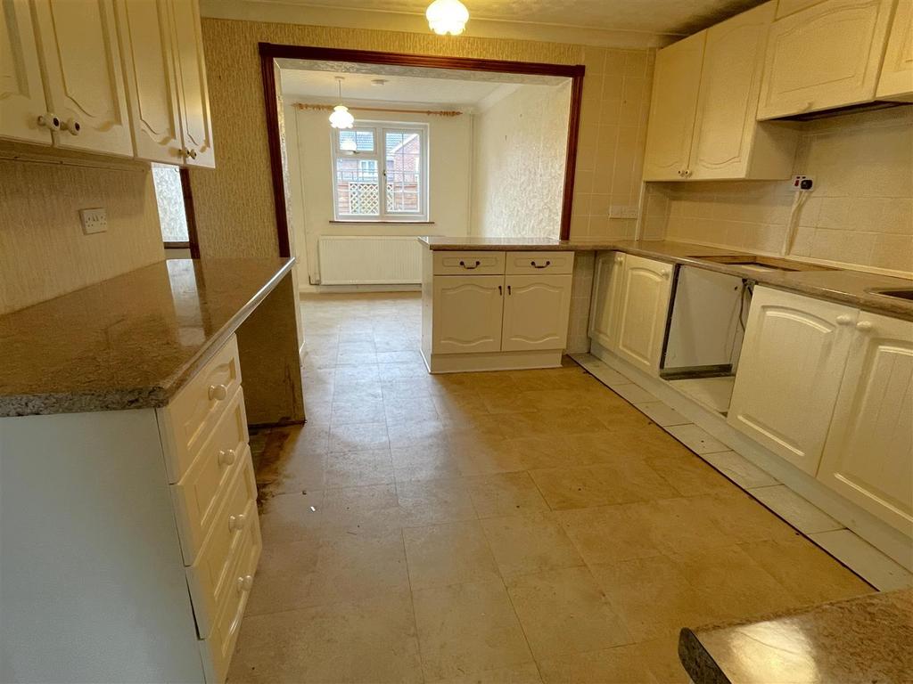 Dining kitchen