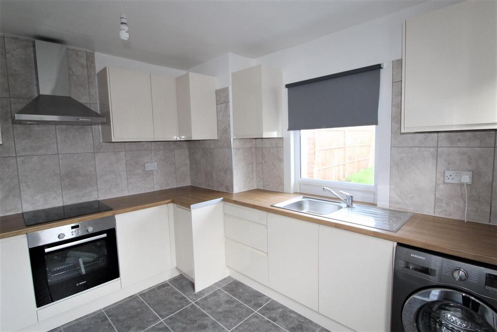 Tynemouth Road, London N15 5 bed terraced house to rent £3,200 pcm (£