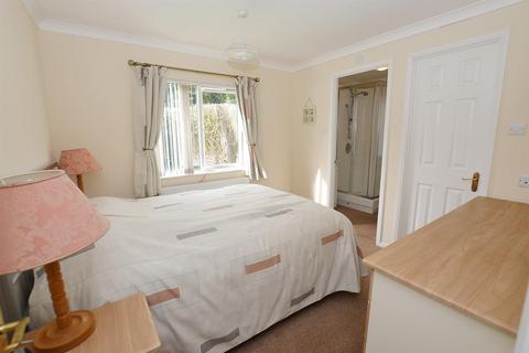 2 bedroom mobile home for sale, Cromer Road, East Runton
