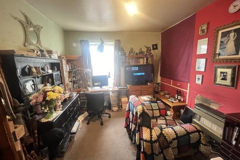 92 Derby Road, Burton-on-trent, DE14 1RN