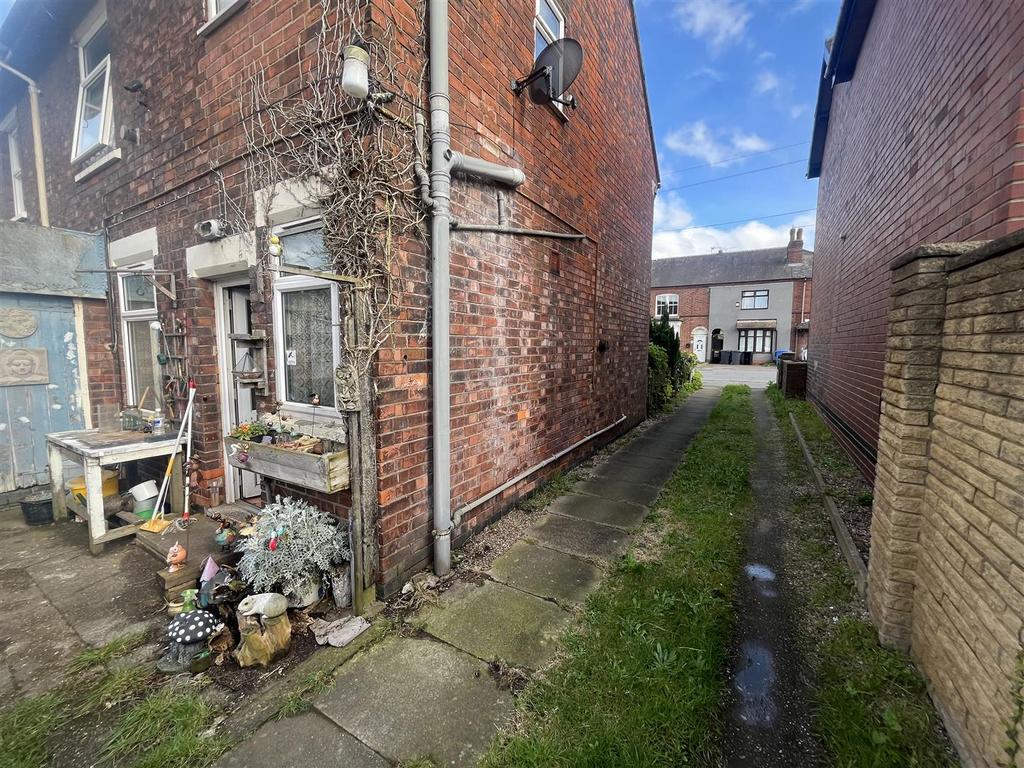 Front &amp; Rear Garden